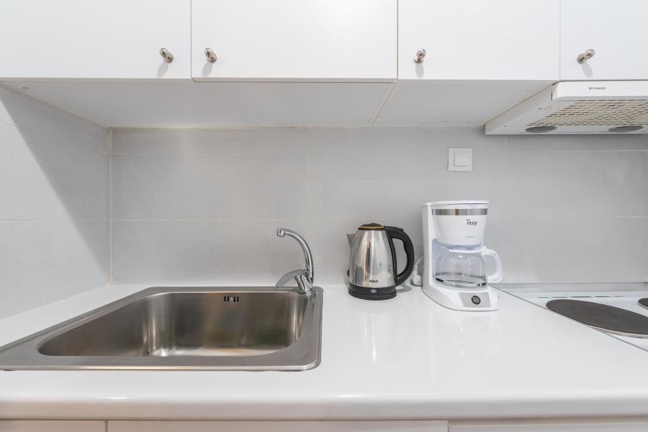 Apartment At Megaro Mousikis St Semi Basement 1Bed 2 Pers Athen Exterior foto