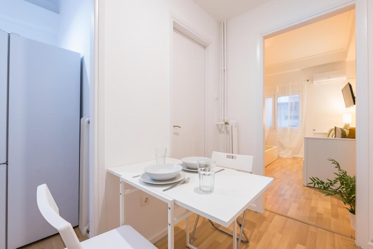 Apartment At Megaro Mousikis St Semi Basement 1Bed 2 Pers Athen Exterior foto