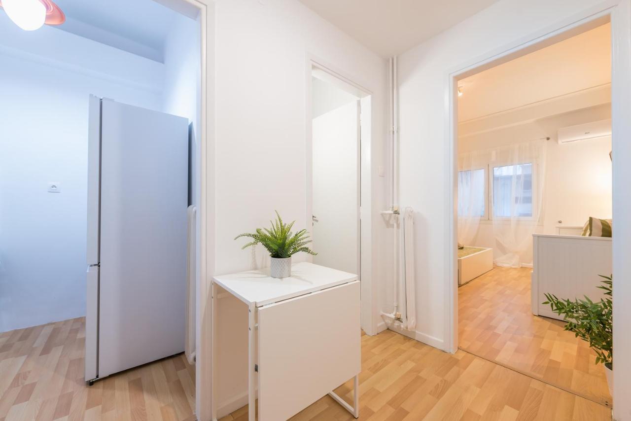 Apartment At Megaro Mousikis St Semi Basement 1Bed 2 Pers Athen Exterior foto