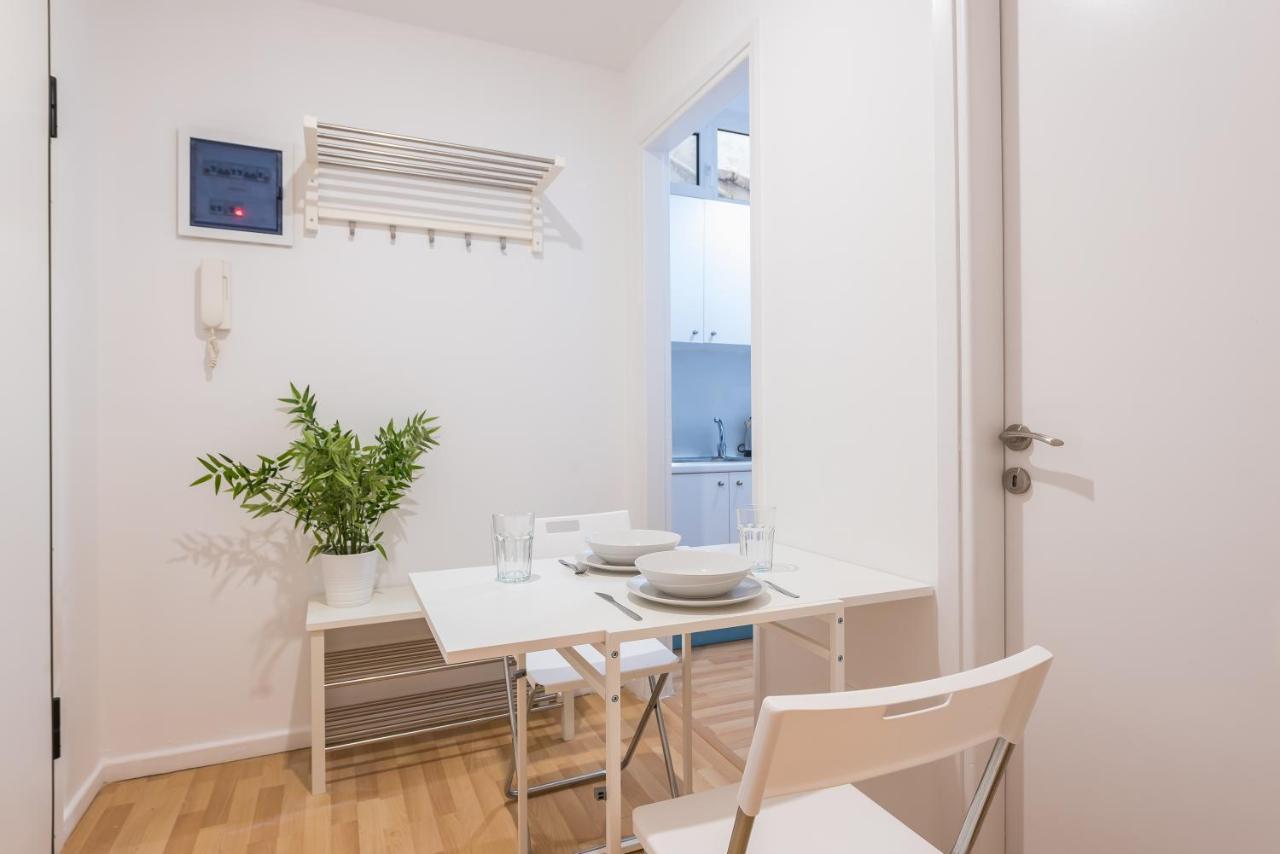 Apartment At Megaro Mousikis St Semi Basement 1Bed 2 Pers Athen Exterior foto