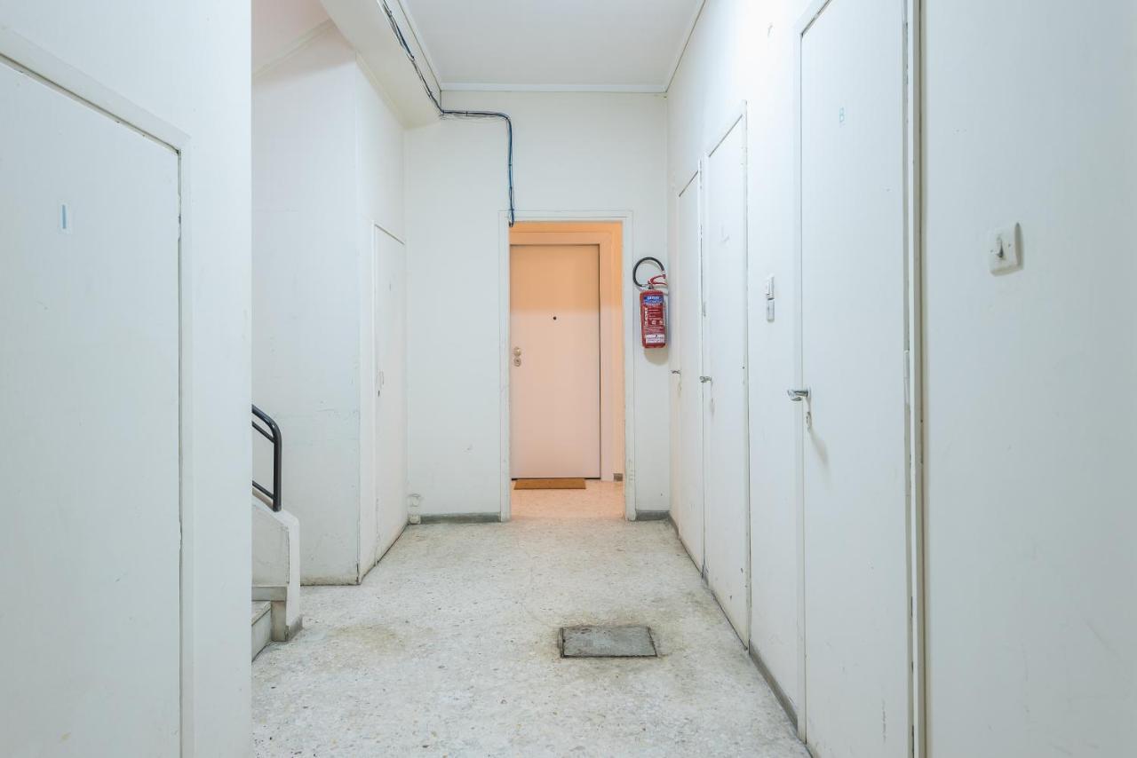 Apartment At Megaro Mousikis St Semi Basement 1Bed 2 Pers Athen Exterior foto